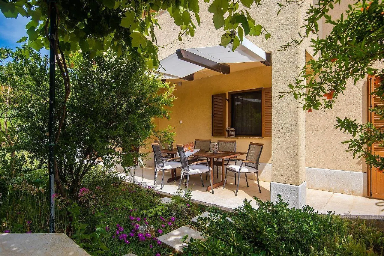 וינקורן Grosse Wohnung Mit 2 Kuechen, 3 Schlafzimmer דירה