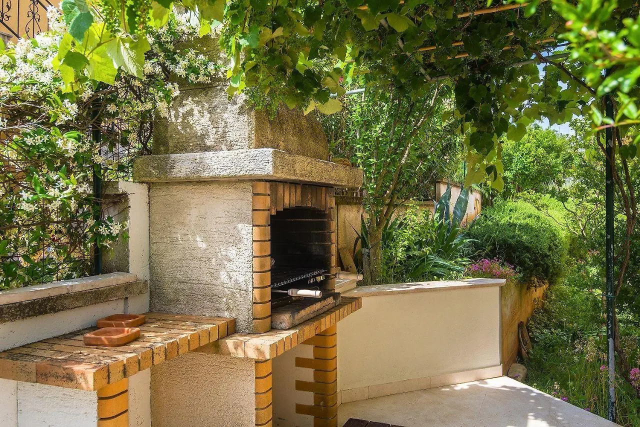 Apartment Grosse Wohnung Mit 2 Kuechen, 3 Schlafzimmer Vinkuran Croatia